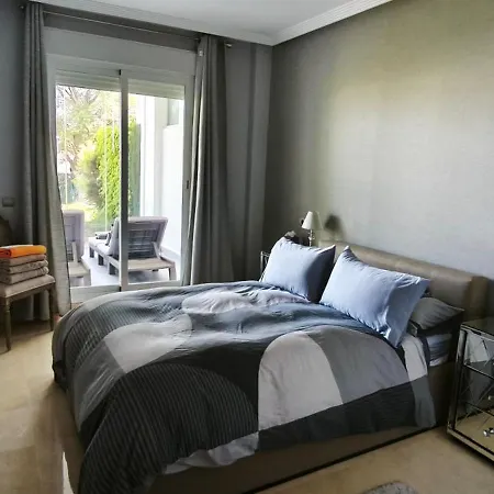 2 Bedroom Apartment, La Mairena, Near Marbella Apartamento